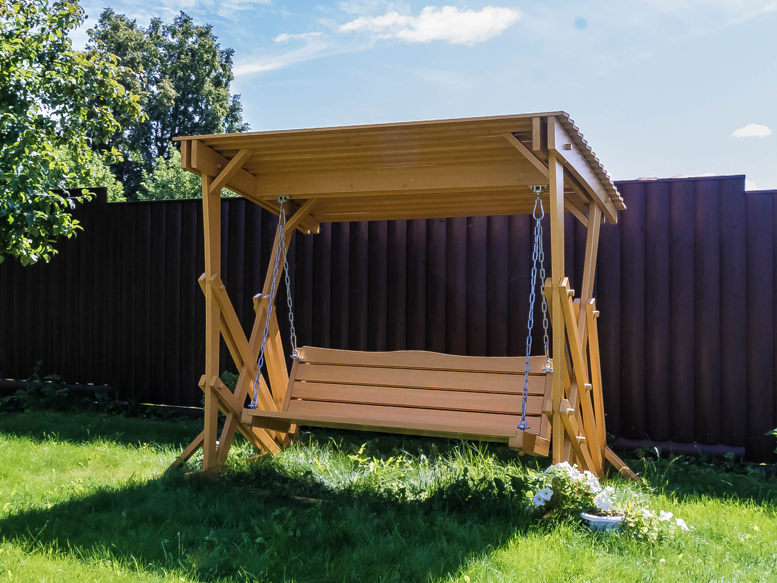 Деревянные качели