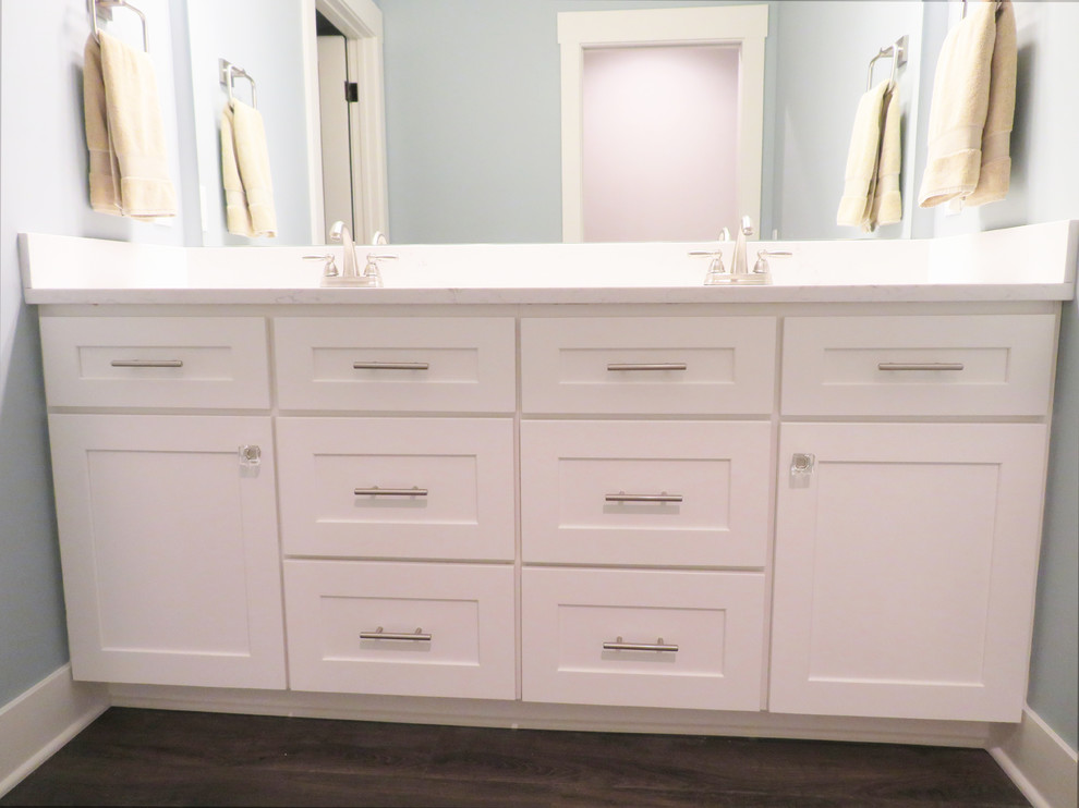 Inspiration for a transitional home design remodel in Grand Rapids