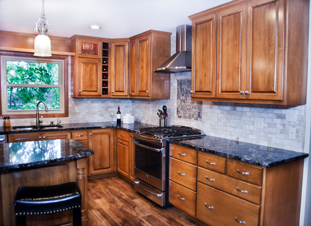 Example of a transitional kitchen design in Milwaukee
