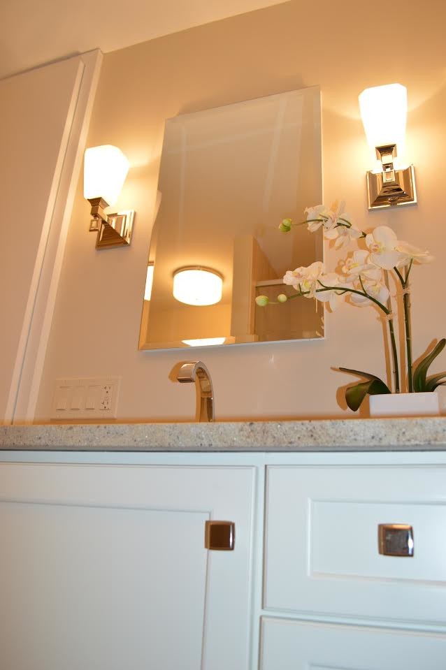 Wilmette Condo Bathrooms