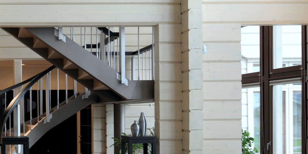 Большой дом из клееного бруса с бассейном и зоной барбекю