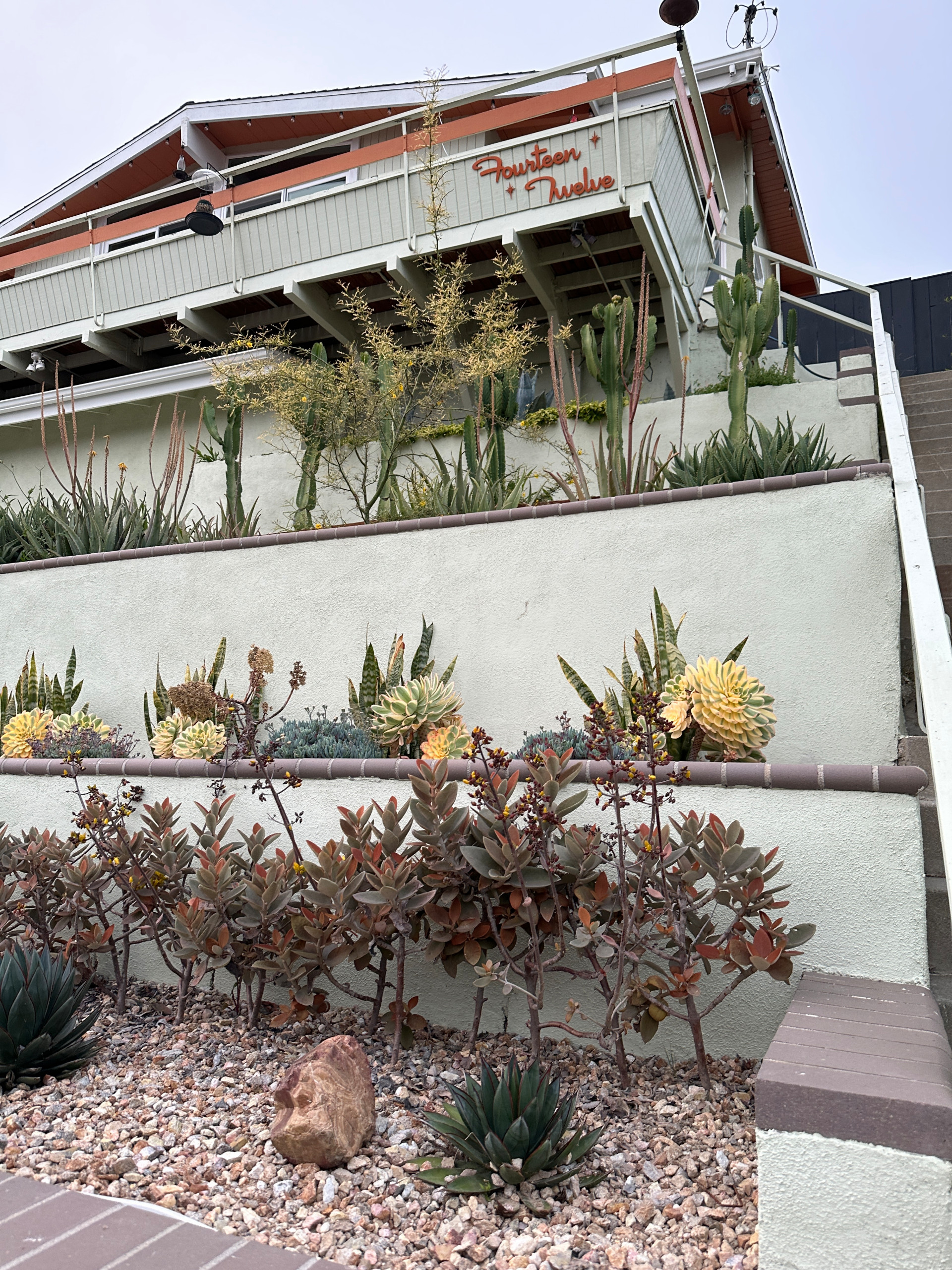 San Pedro, CA: Palm Springs Mid-Mod by the Beach