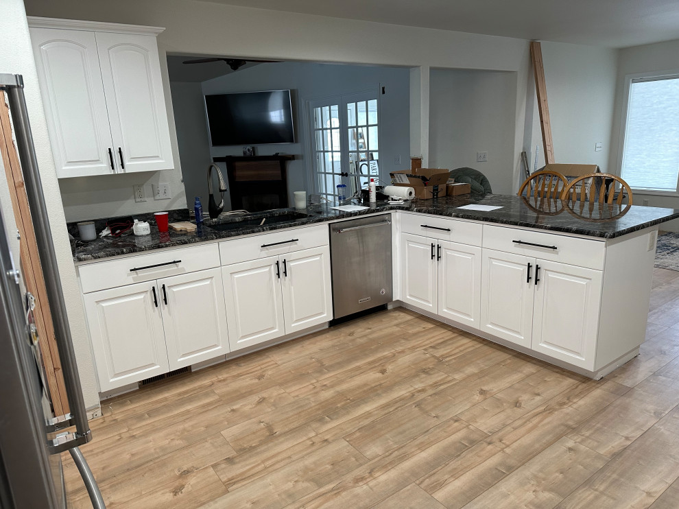 Old oak to bright white