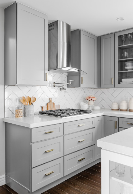Gray Transitional Kitchen nyklassisk-koek
