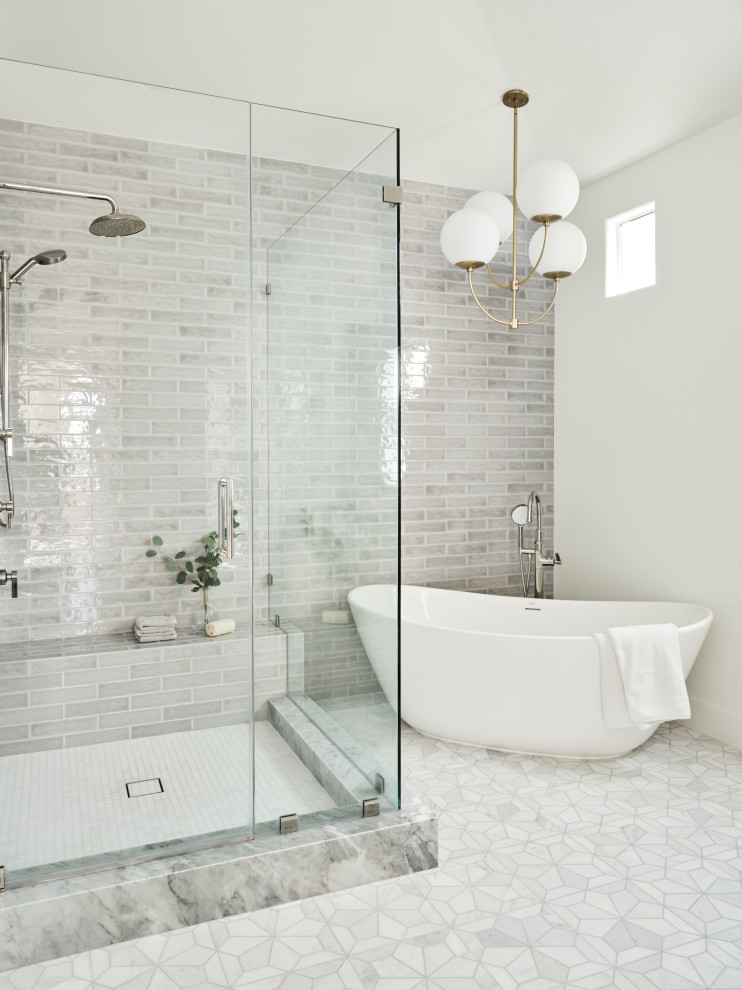 Bathroom - coastal bathroom idea in Los Angeles