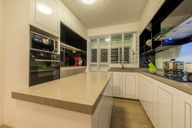 Classic style (Clementi Ave 4) transitional-kitchen