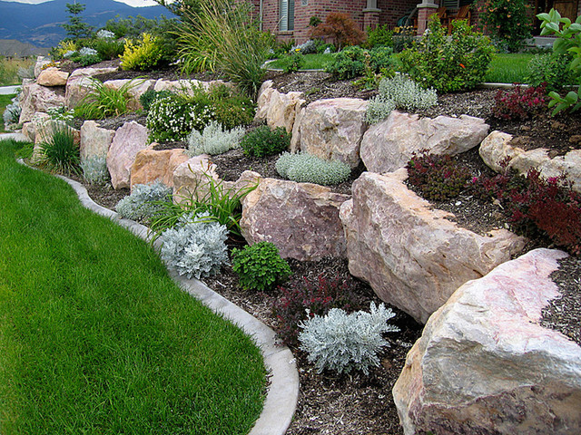 Ideas para el jardín: Construye una rocalla para terrenos con desnivel