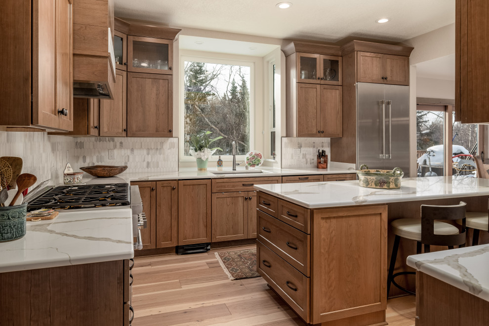 Kitchen - transitional kitchen idea