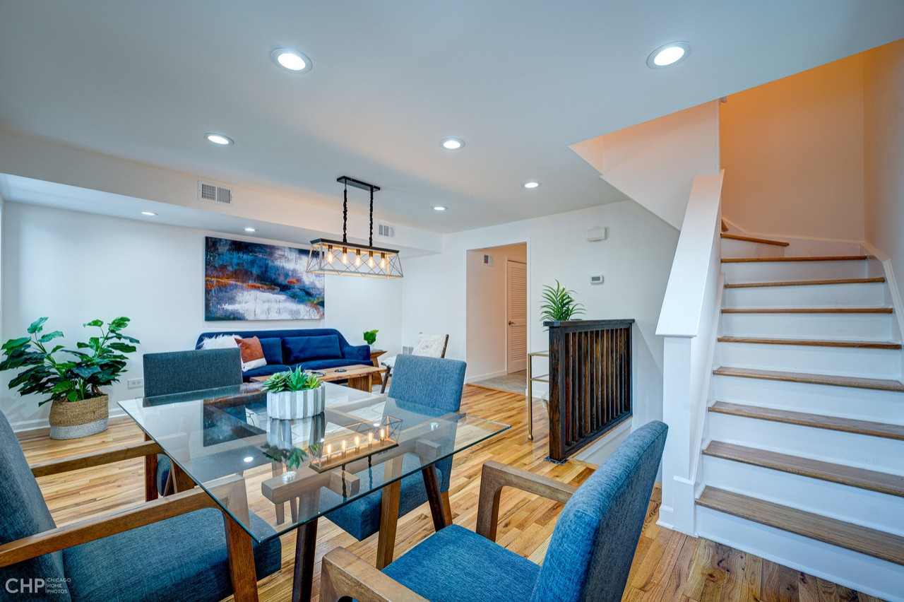 Lincoln Park 3 level - complete renovation to sell