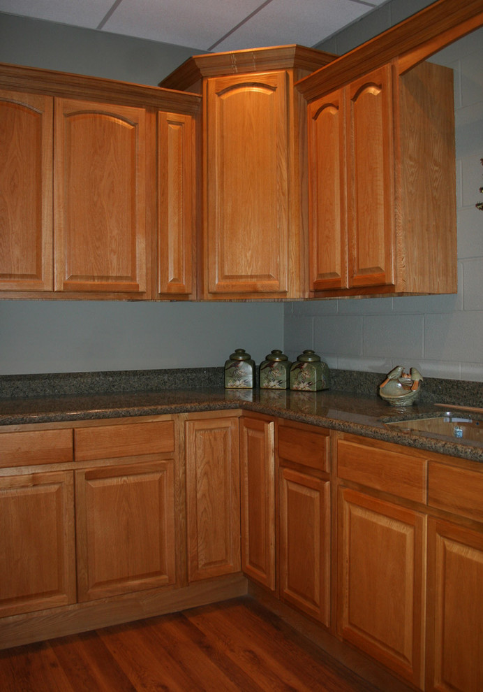 Legacy Oak Kitchen Cabinets Home Design - Traditional - Columbus - by ...