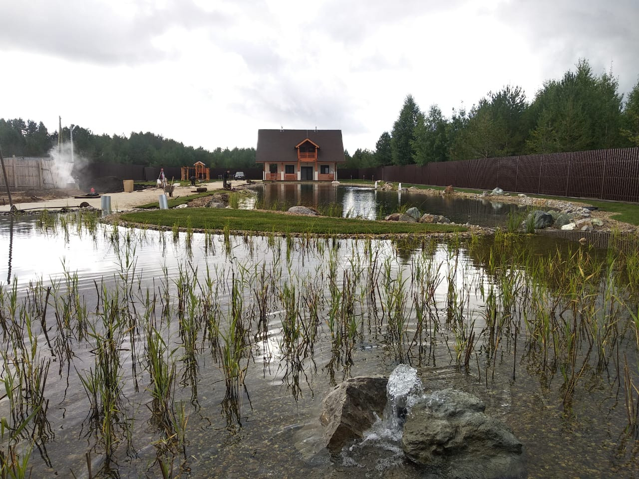 Декоративный водоём в п. Огурдино (Пермский край)