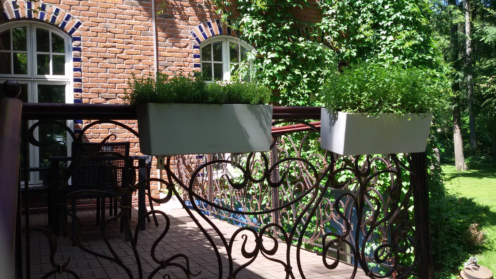 Оформление веранд, балконов, патио