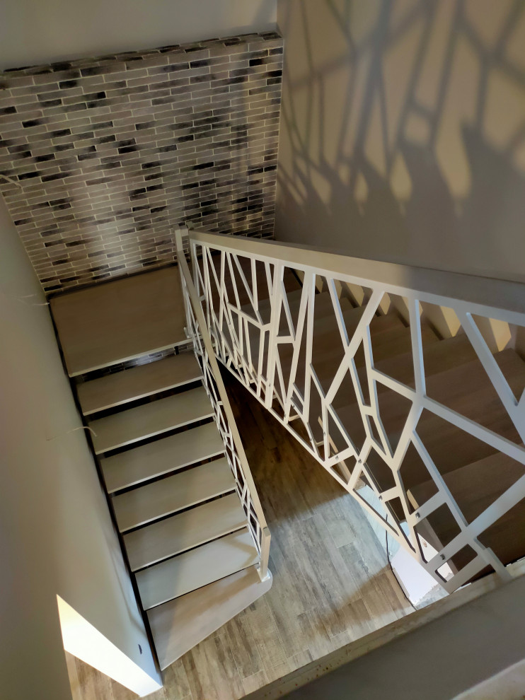 Лестница на двух "Косоурах", пос.Грибановский