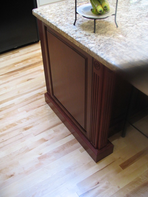 Hampton traditional-kitchen