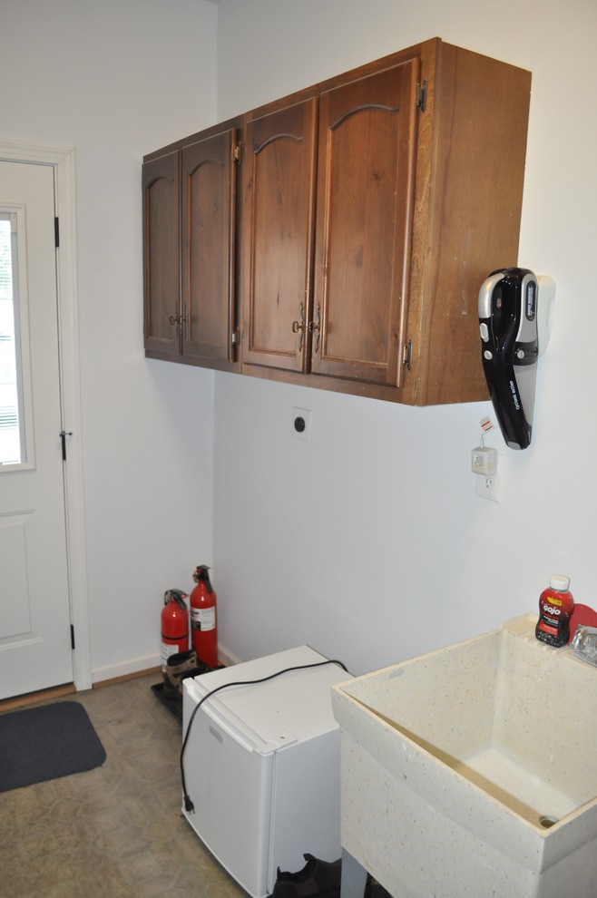 Home design - transitional home design idea in Cincinnati