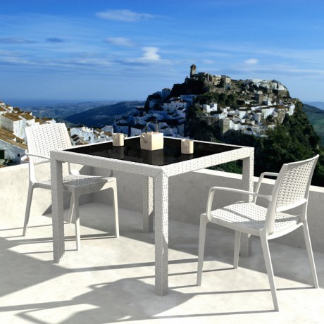 Exemple d'une terrasse bord de mer.