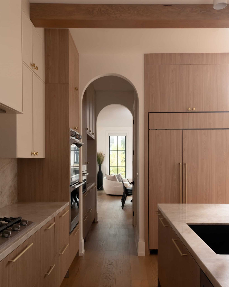 Kitchen - transitional kitchen idea in Toronto
