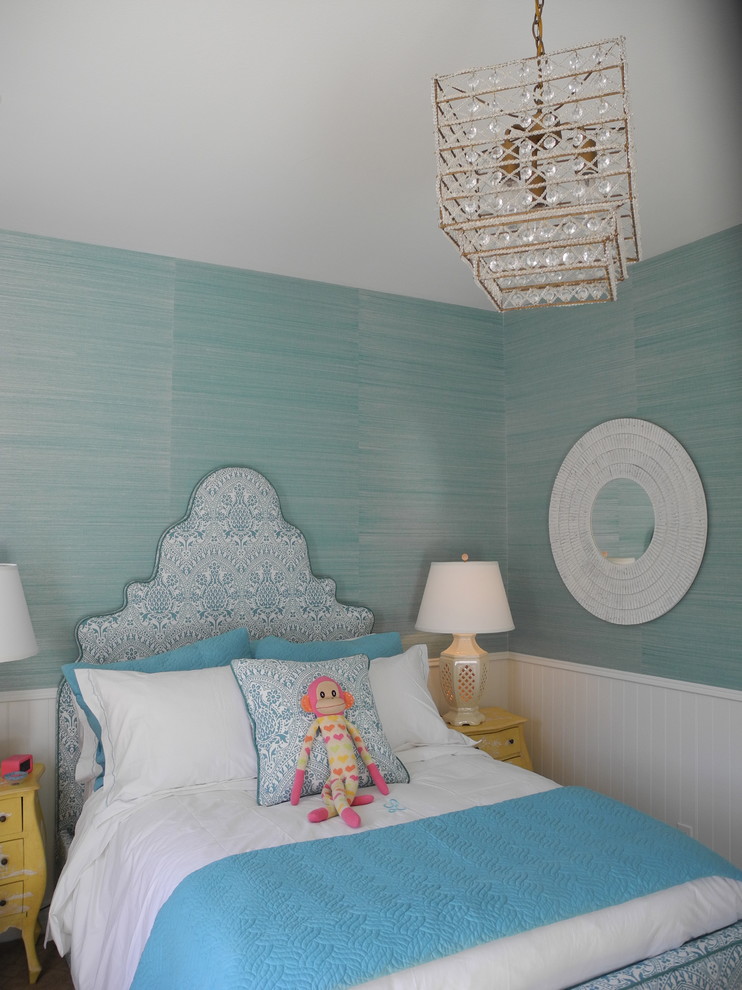 Traditional kids' room in Los Angeles for girls.