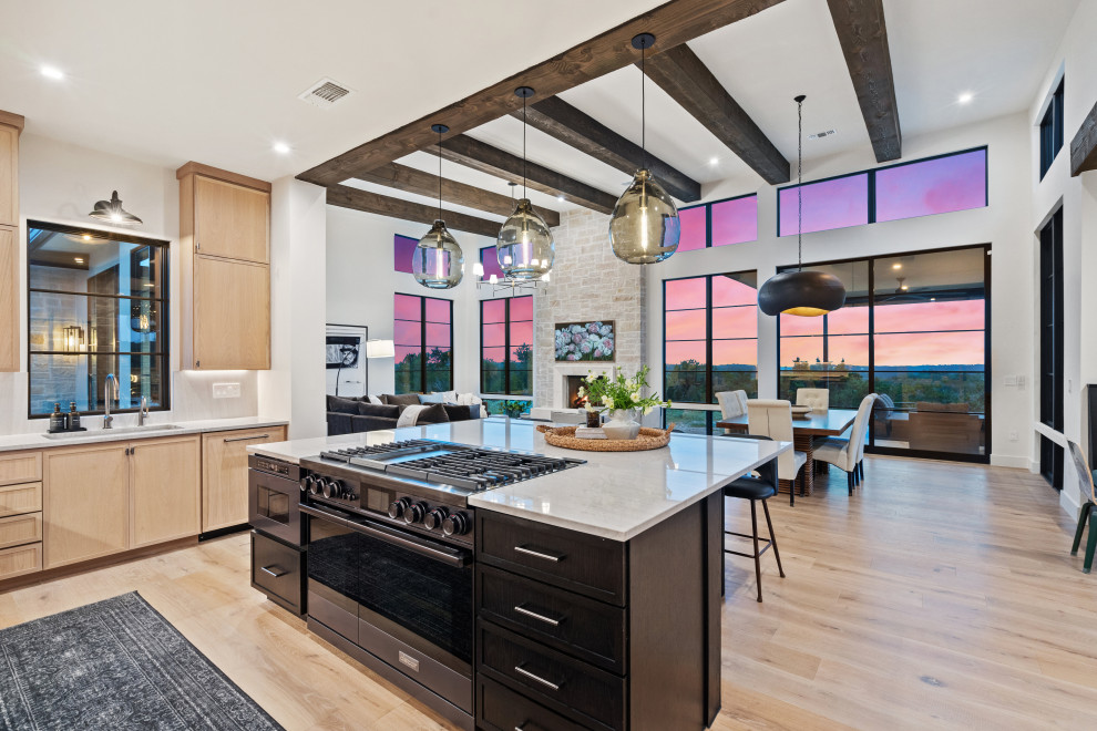 Example of a transitional kitchen design in Austin