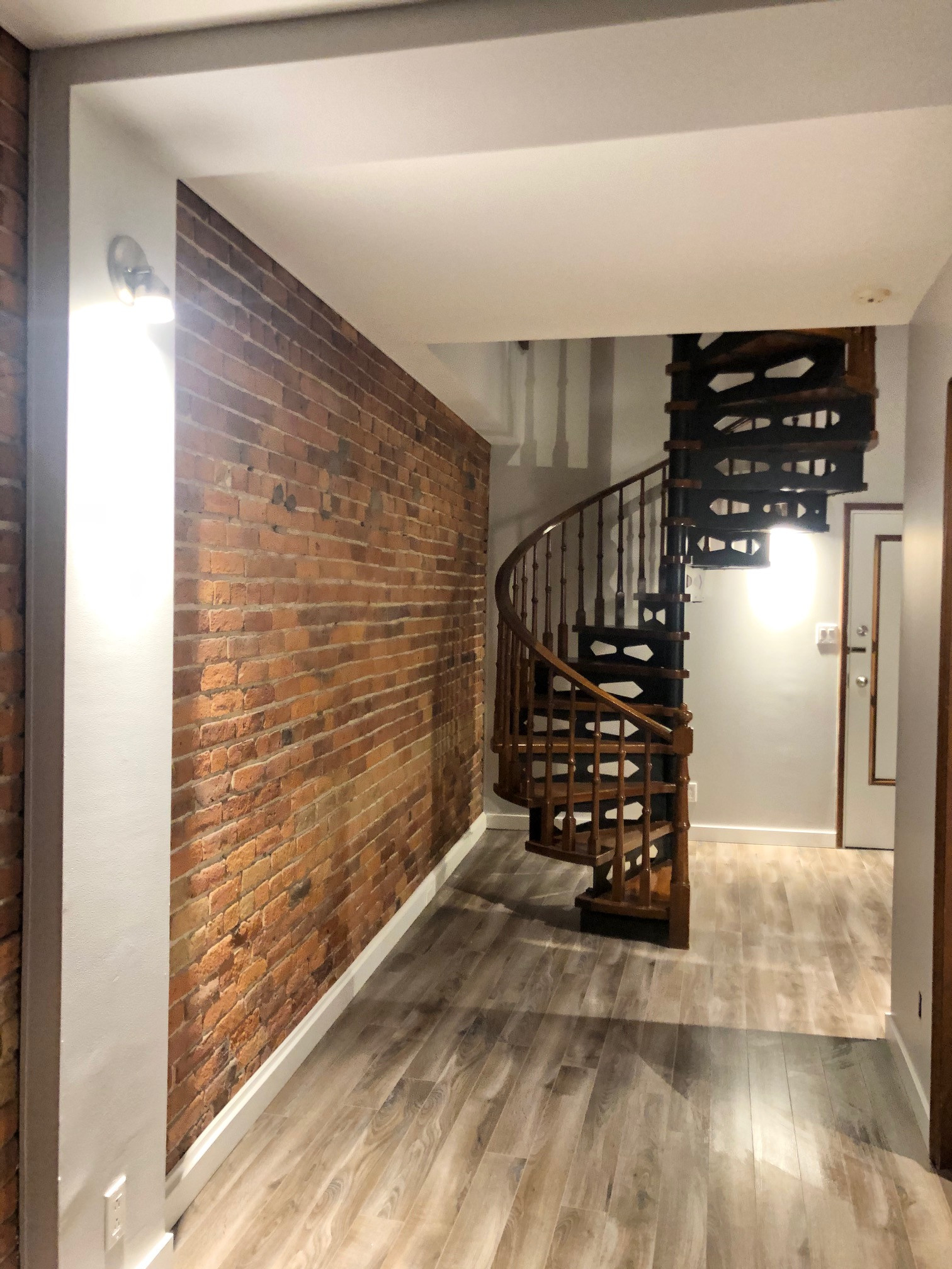 Loft 252 Saint Paul