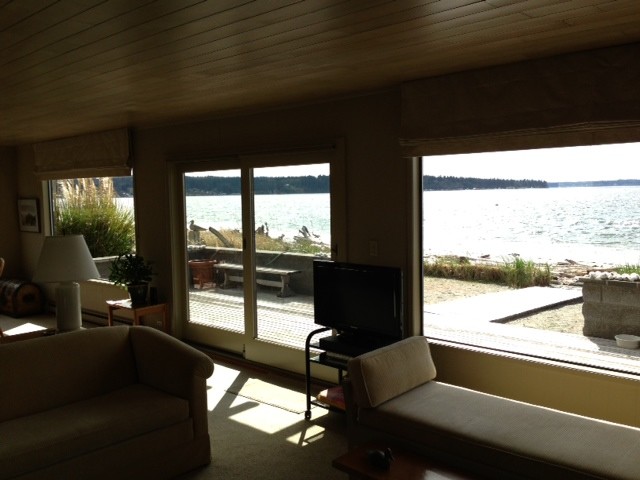 Patio - transitional patio idea in Seattle