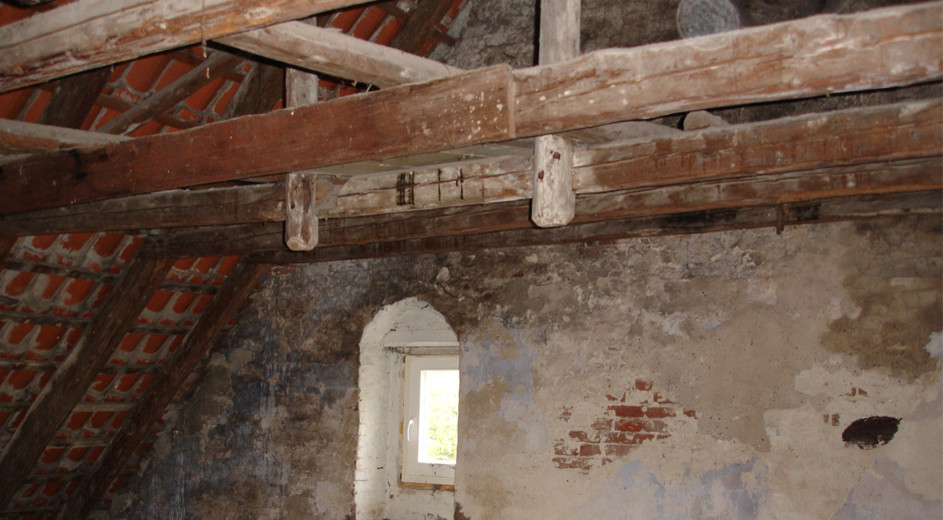 Denkmalgeschütztes Einfamilienhaus - Dachkonstruktion Bestand