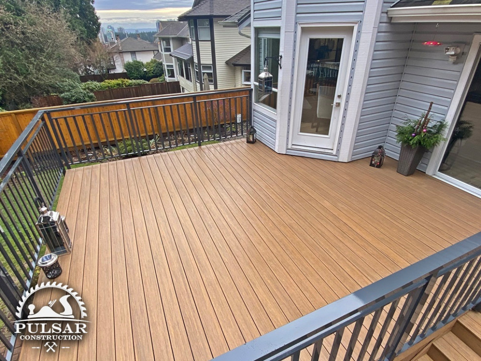 Inspiration for a mid-sized deck remodel in Vancouver