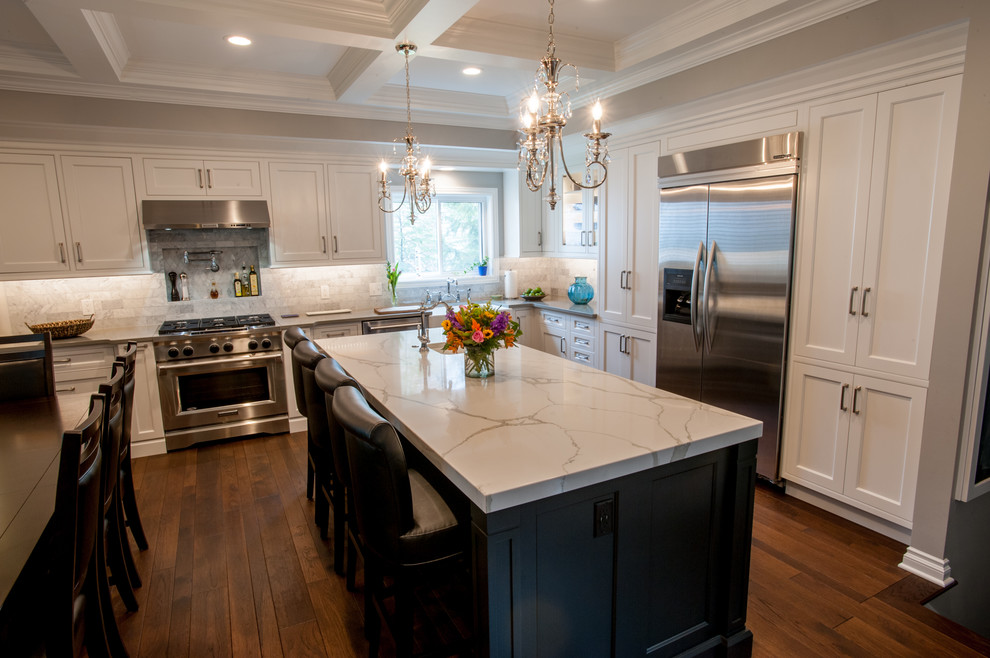 Kitchen - transitional kitchen idea