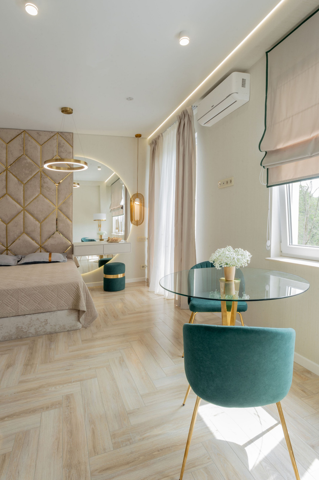 Квартира-студия 28м2 в городе Сочи или "50оттенков золота"