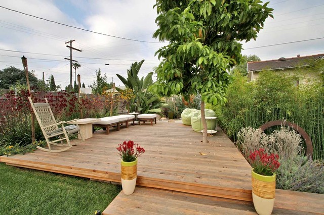 Edgemont - Backyard moderne-terrasse