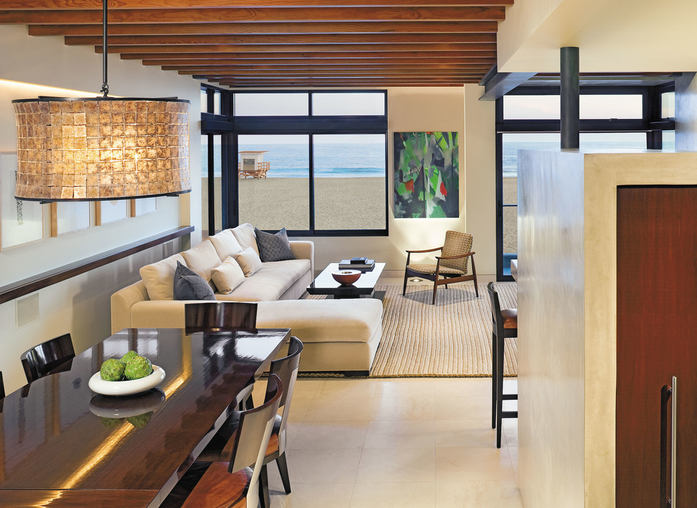 This is an example of a contemporary family room in Los Angeles.