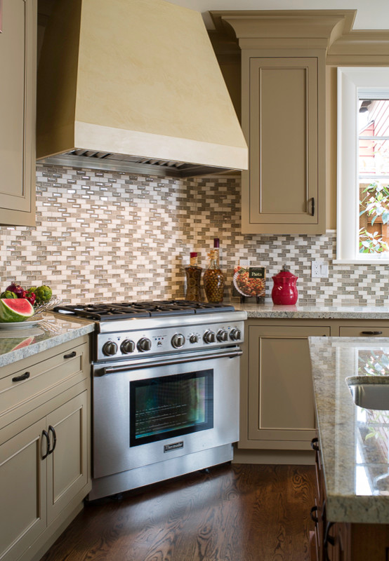 Example of a trendy kitchen design in San Francisco