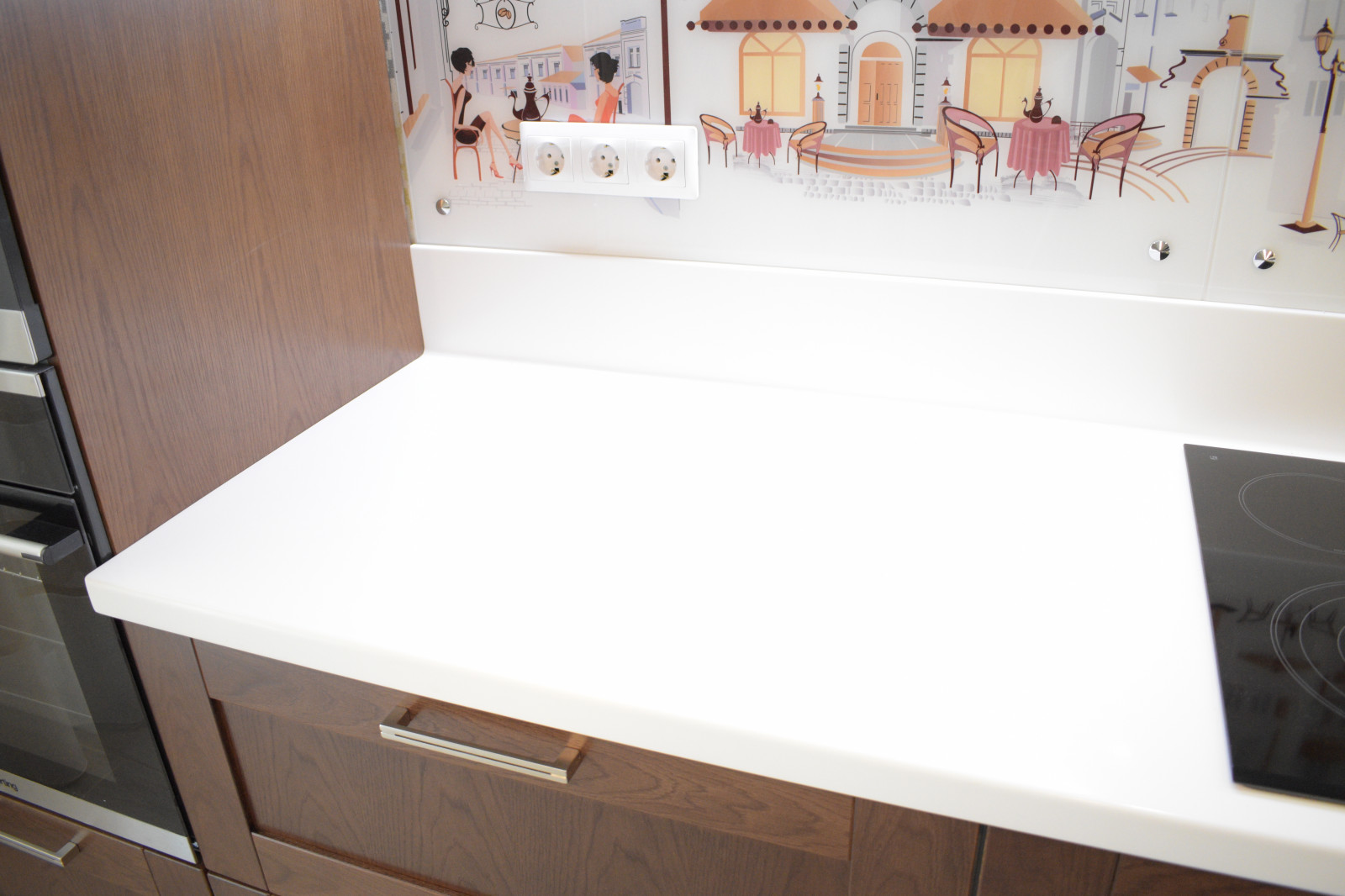 Кухня Кальвадос из массива дуба с каменной столешницей