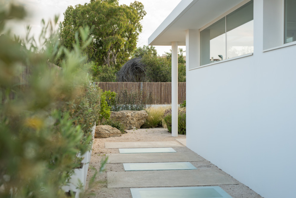 This is an example of a contemporary patio in Malaga.