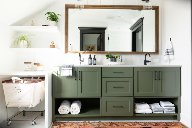 ADA. country-bathroom