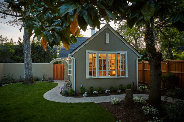 Small Backyard Cottage - Backyard Design