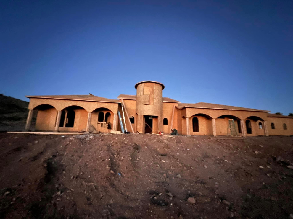 CASTILLO DE LE SERENDIPIA, N Randolph Rd / Custom New Home