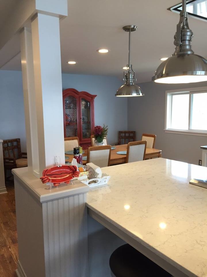 Inspiration for a transitional kitchen remodel in Chicago