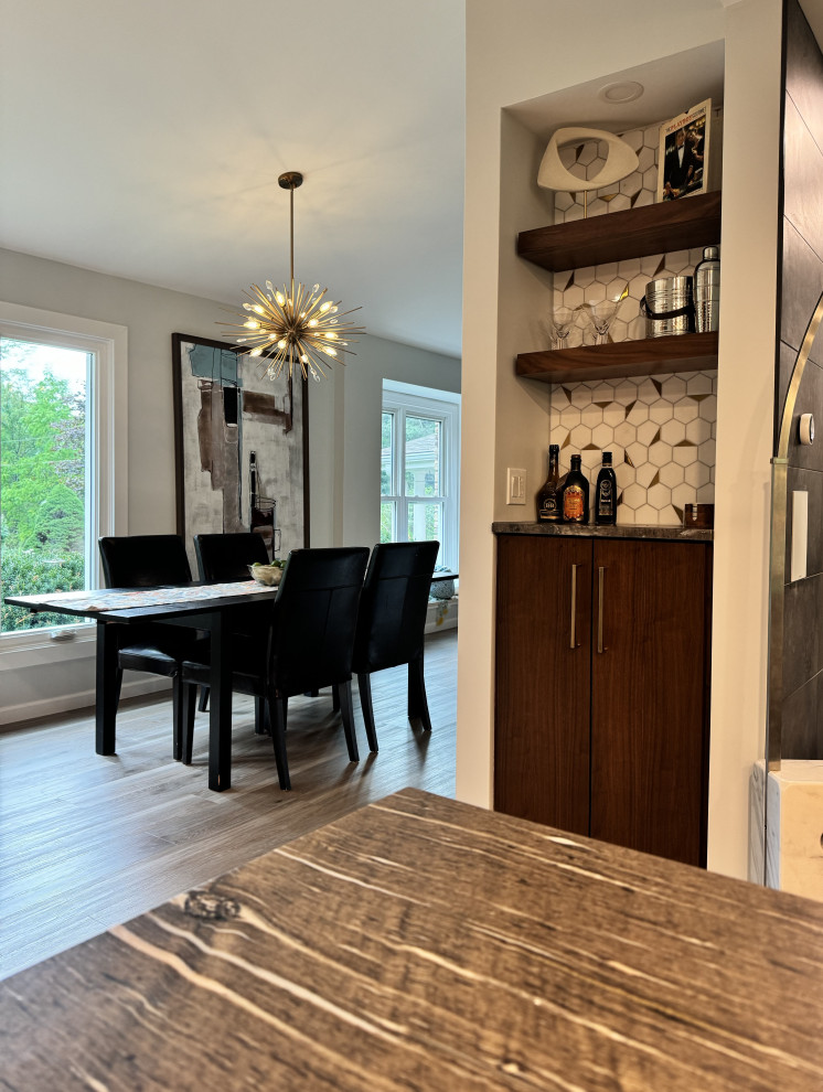 Small Bar in the kitchen