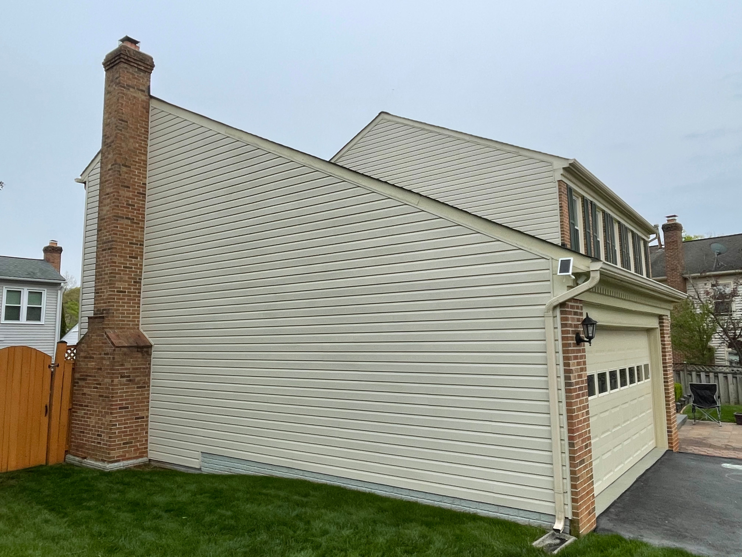 Trim repairs & siding power wash