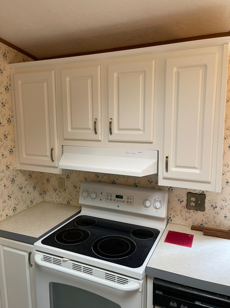 Manufactured Home Kitchen Cabinet Reface in Classic White