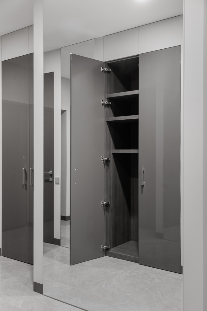 Шкафы с глянцевыми фасадами в цвете Minotti