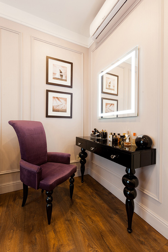 Contemporary apartment