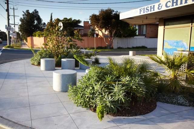 City of Kingston - Bollards industrial-garden
