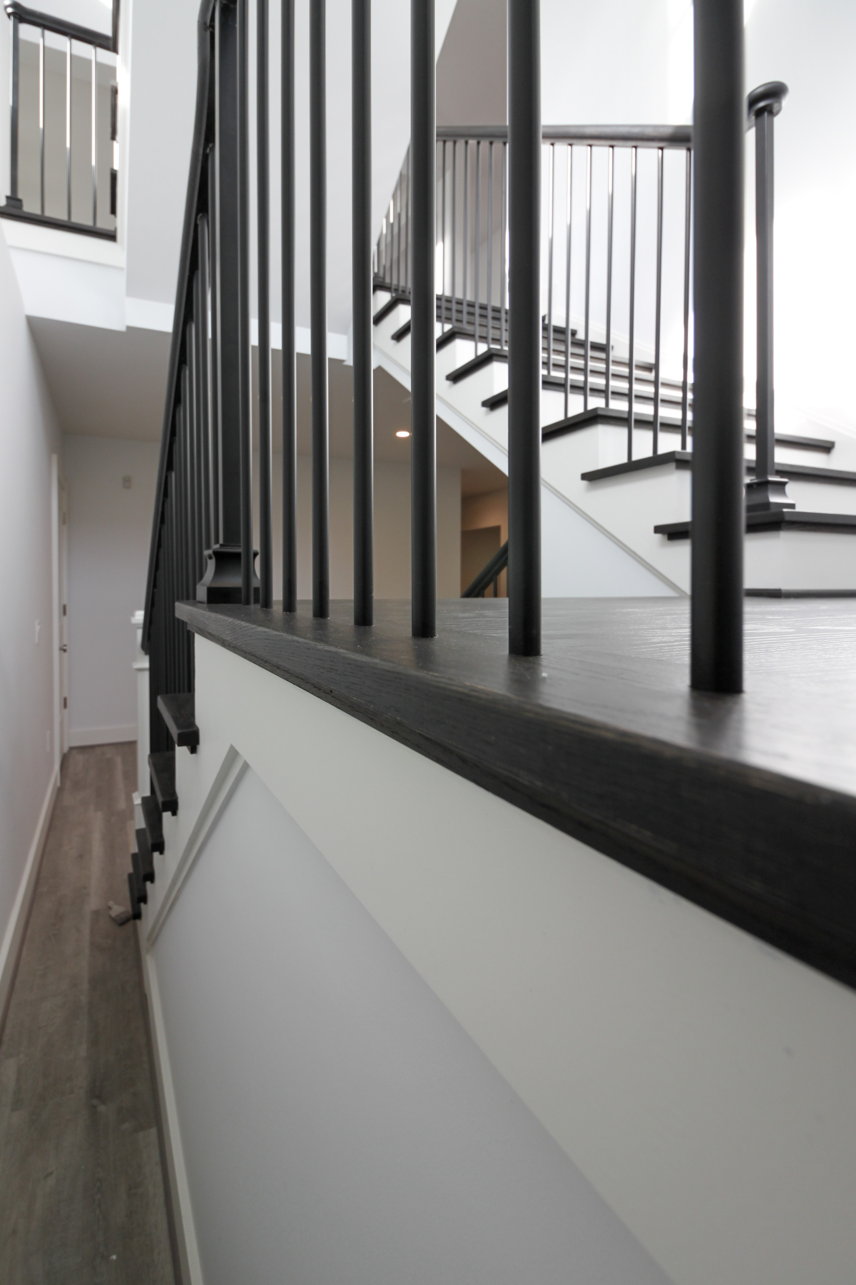 90_Classic Staircase with a Contemporary Twist, McLean VA 22101