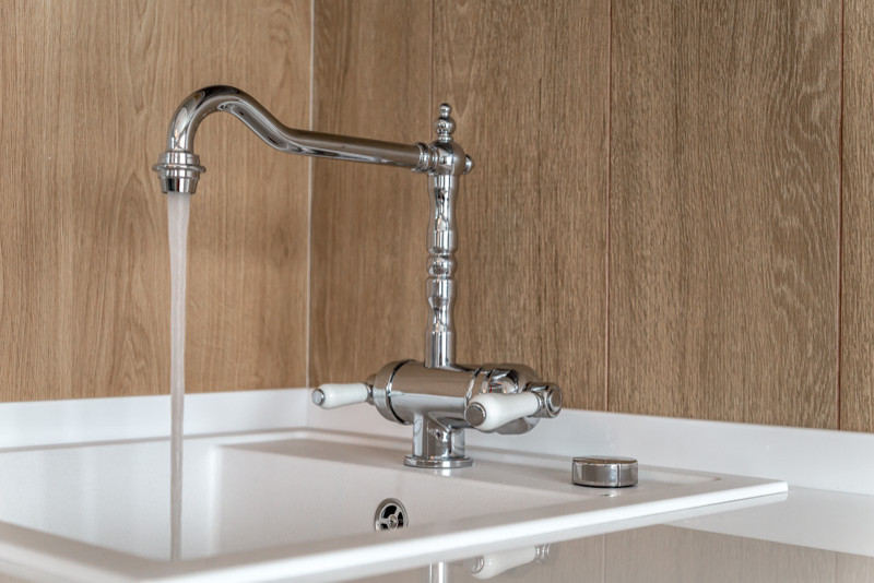 Кухня-гостиная в твидовом костюме