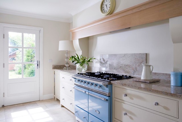 Celbridge InFrame Kitchen klassisch-kueche