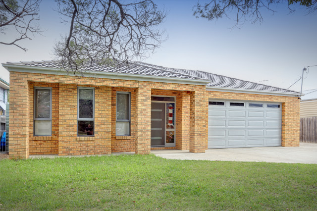INDENTED HEAD Project modern-fasad