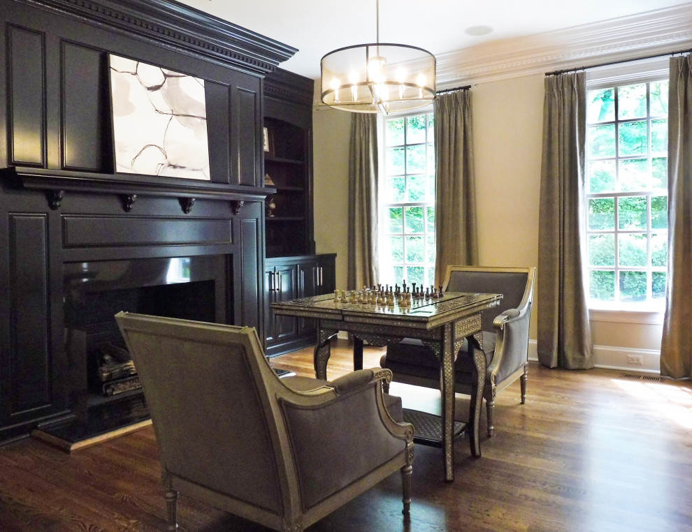 Transitional home design photo in Richmond