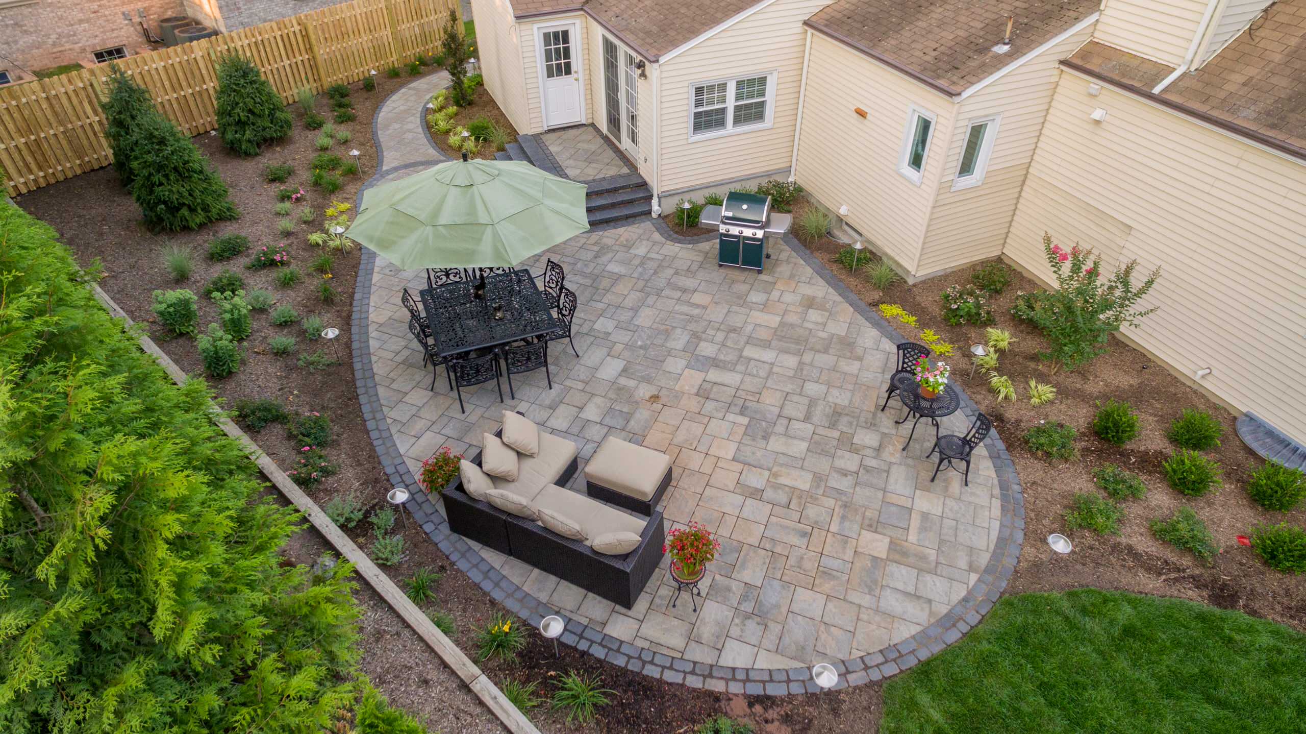 Backy patio and lighting